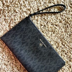 Michael Kors Black clutch